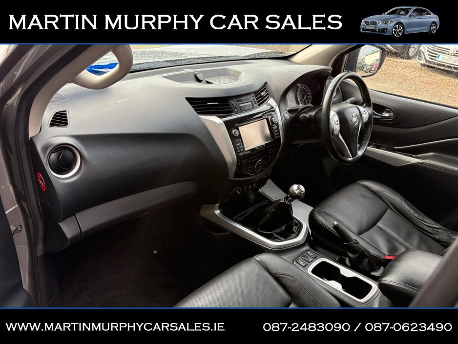 2016 Nissan Navara - image 12