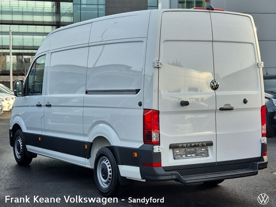 2026 Volkswagen Crafter HIGHLINE 30 MWB 140BHP M6F *APPLE CARPLAY/ANDROID AUTO* *REAR VIEW CAMERA* *FRONT AND REAR PARKING SENSORS* *LED CARGO LIGHTS* *AIR CONDITIONING* €39,367