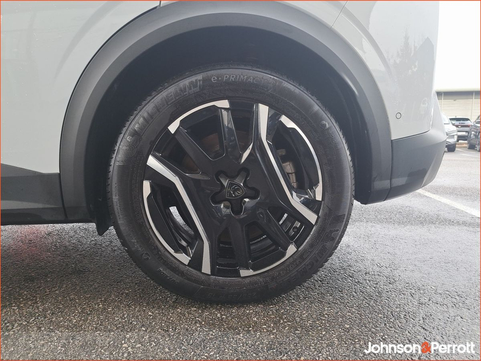 2025 Peugeot 3008 BEV 73kWH 210BHP Allure. €45,900