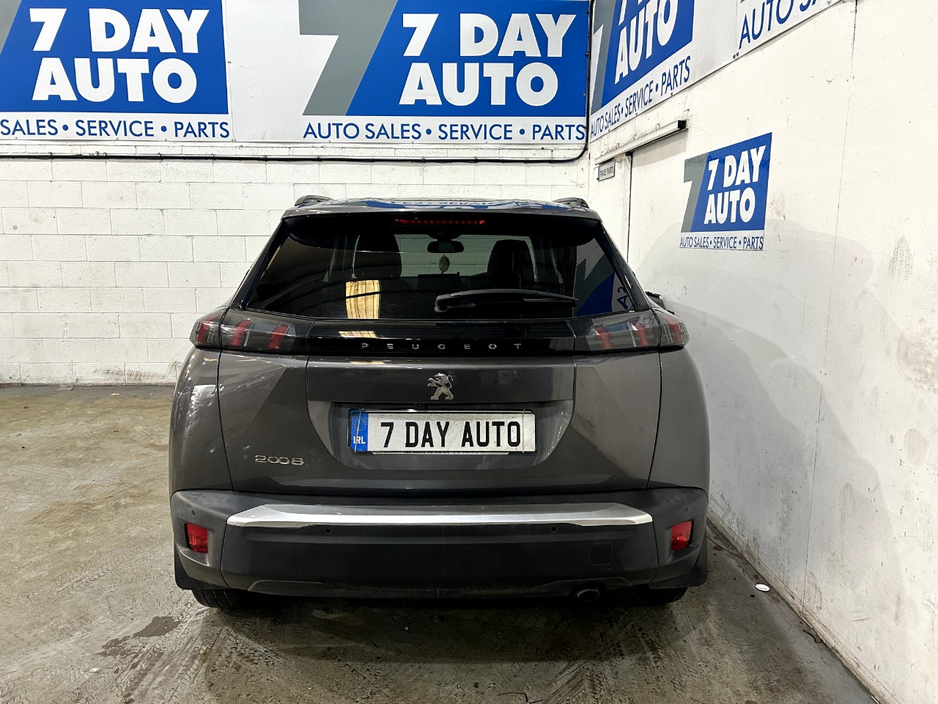 2022 Peugeot 2008 - image 6
