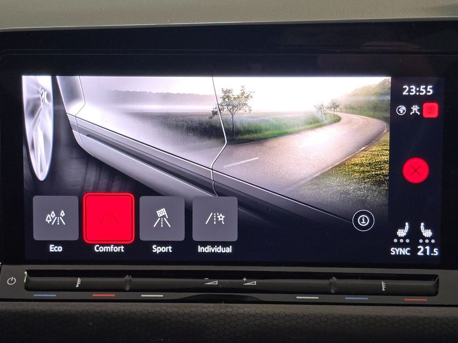 2024 Volkswagen Golf - image 19