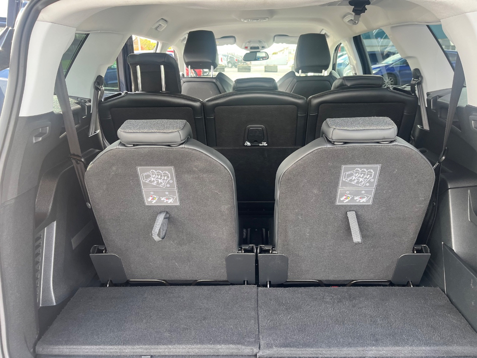 2019 Peugeot 5008 - image 12