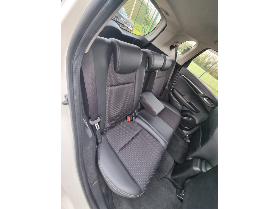 2017 Honda Fit - image 21