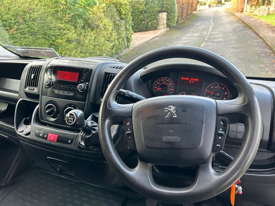 2019 Peugeot Boxer - image 7