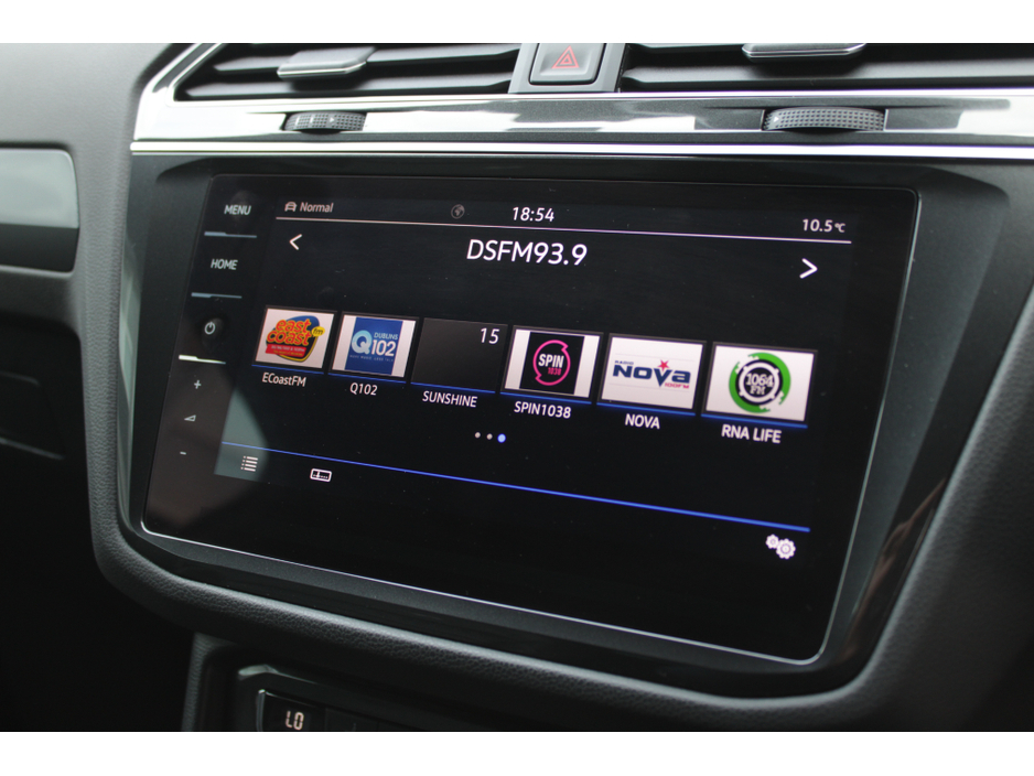 2018 Volkswagen Tiguan - image 13