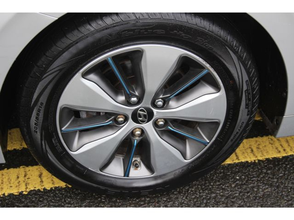 2018 Hyundai Ioniq PREMIUM SE Plug In hybrid €15,950