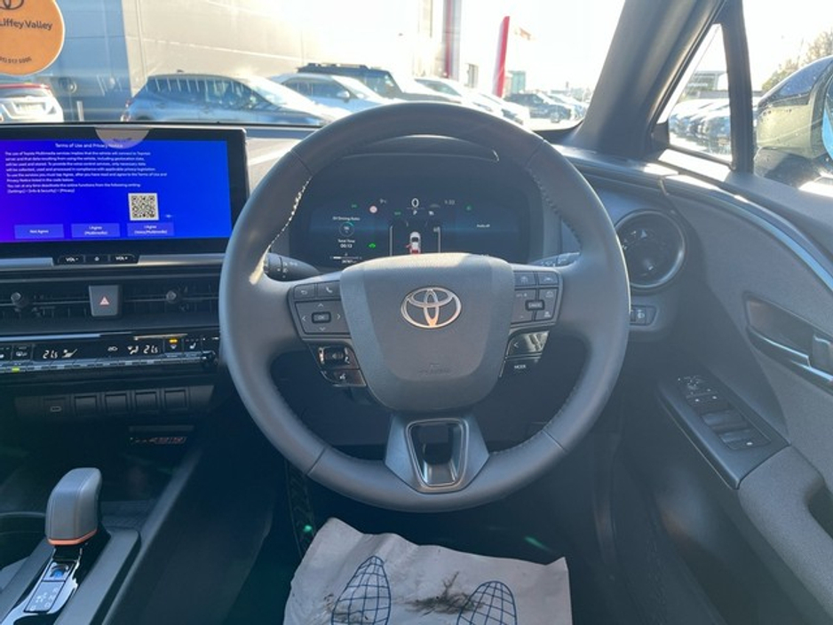 2024 Toyota C-HR - image 9