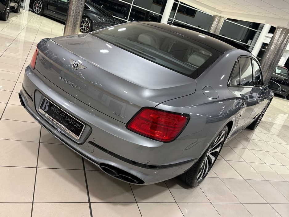 2025 Bentley Flying Spur 3.0 V6 E-HYBRID AZURE=AS NEW//HUGE SPEC=PAN ROOF//BALANCE OF BENTLEY WARRANTY=ONLY €150 ANNUAL ROAD TAX//TAILORED FINANCE PACKAGES AVAILABLE=TRADE INS €249,995