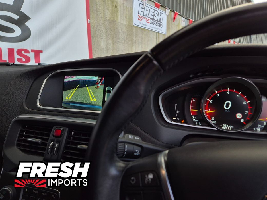 2015 Volvo V40 - image 18