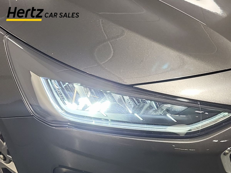 2023 Ford Focus - image 7