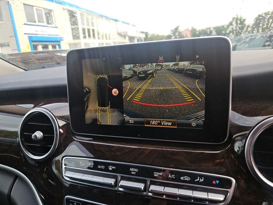 2017 Mercedes-Benz V Class - image 13