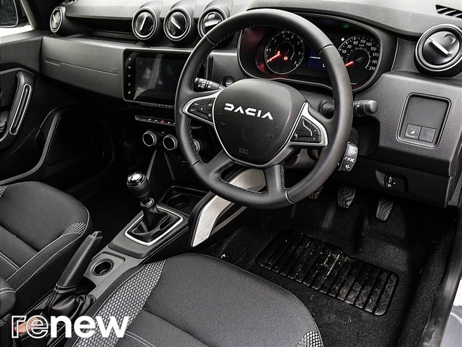 2023 Dacia Duster - image 6