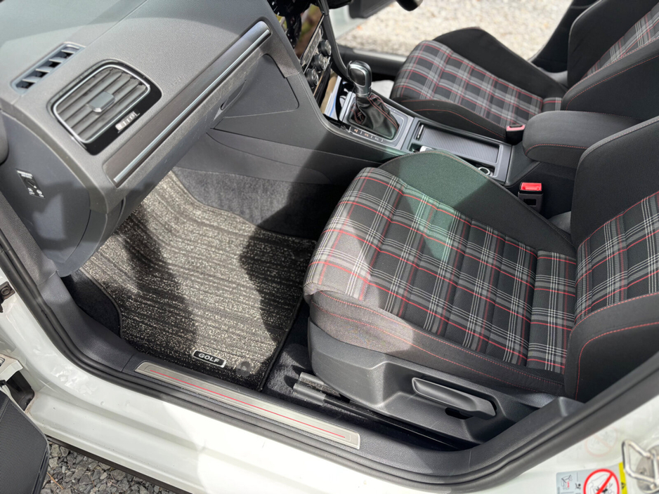 2018 Volkswagen Golf - image 21