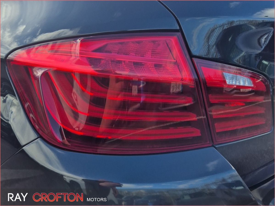 2015 BMW 5 Series - image 15