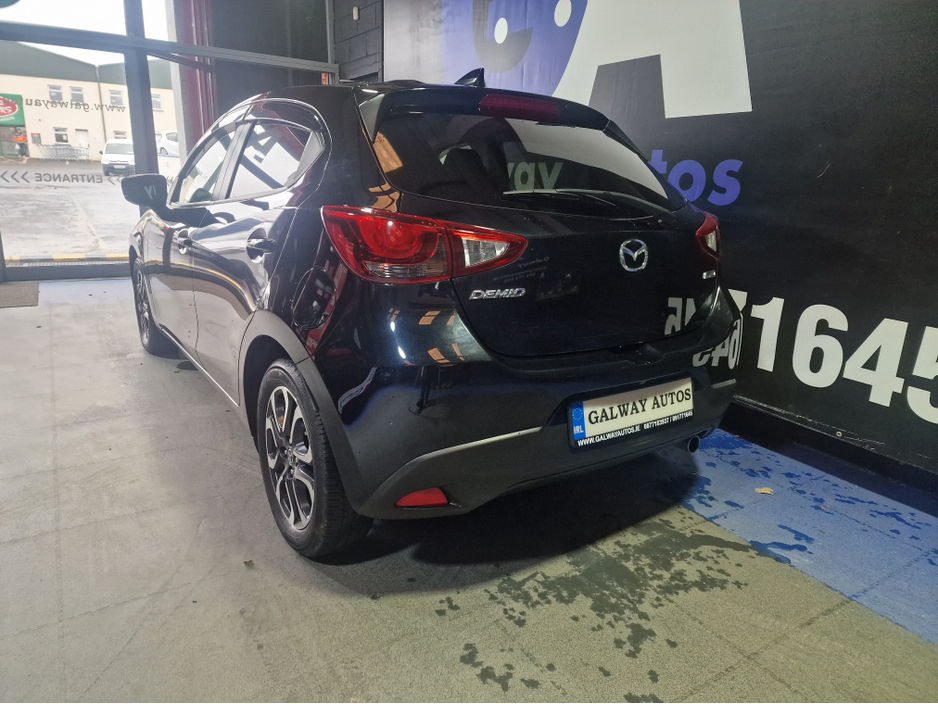 2017 Mazda Mazda2 - image 7