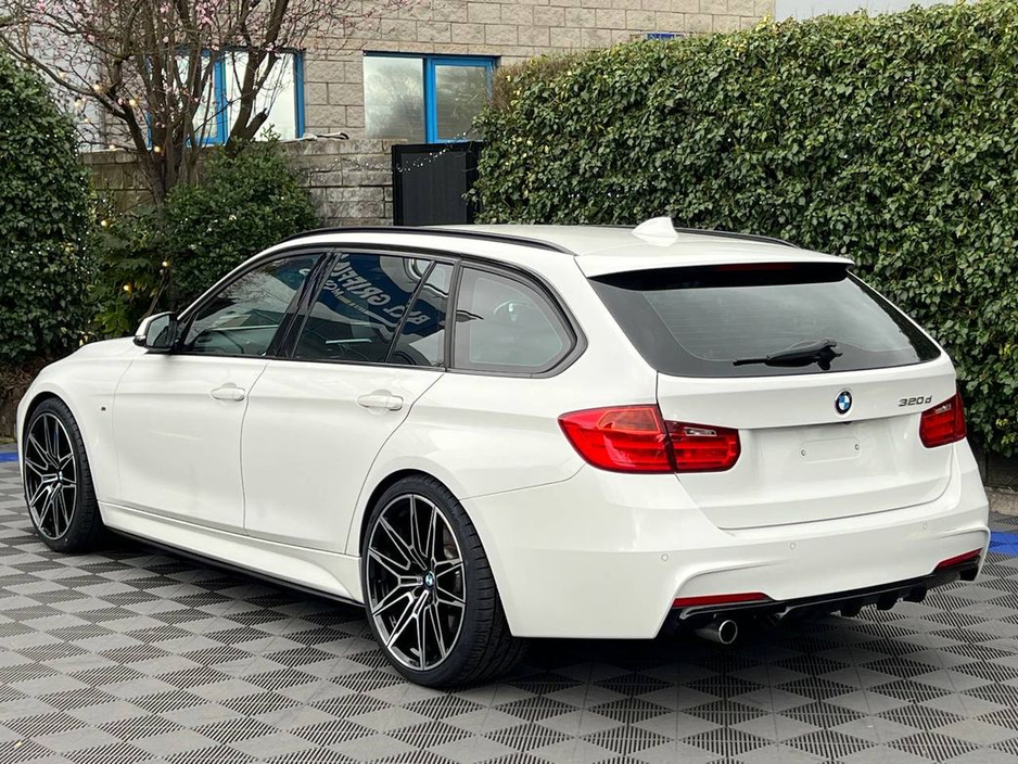 2015 BMW 3 Series - image 5