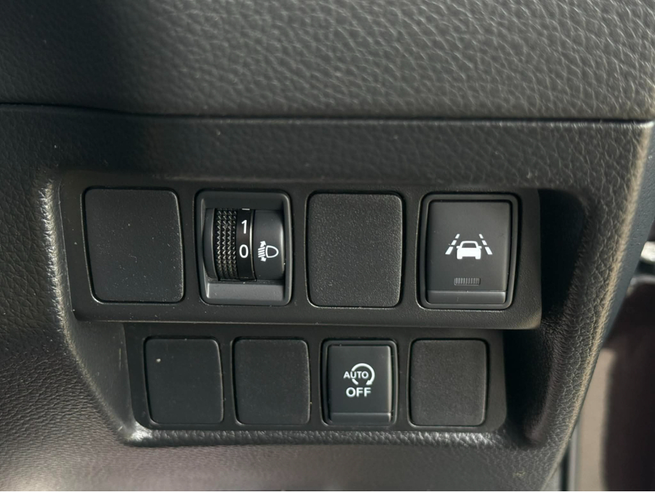 2020 Nissan Qashqai - image 11