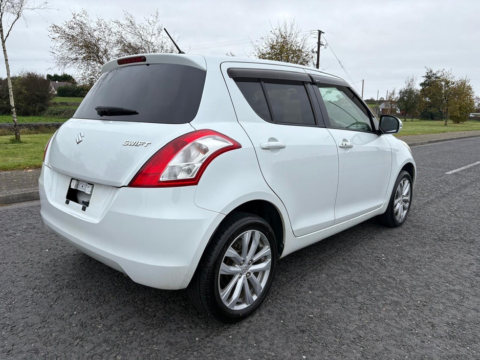 2014 Suzuki Swift - image 3