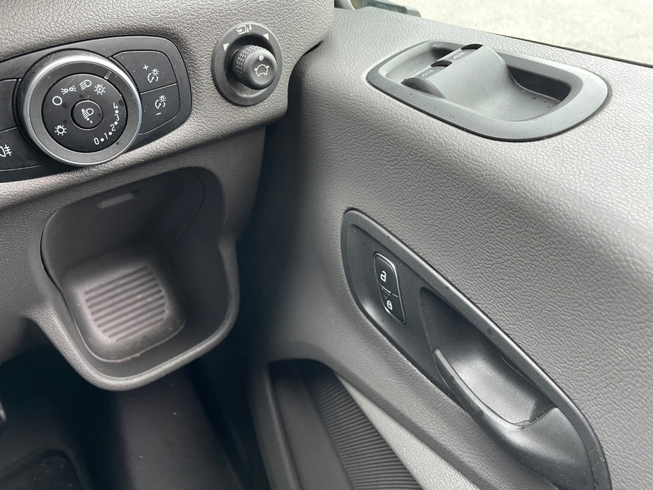 2023 Ford Transit - image 18