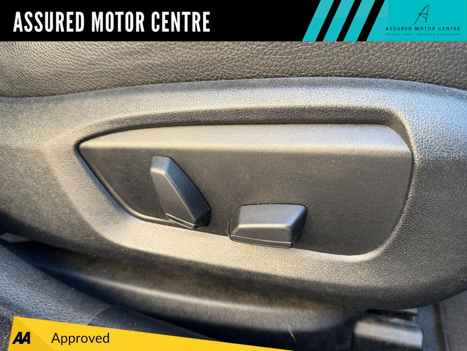 2016 BMW 5 Series - image 17