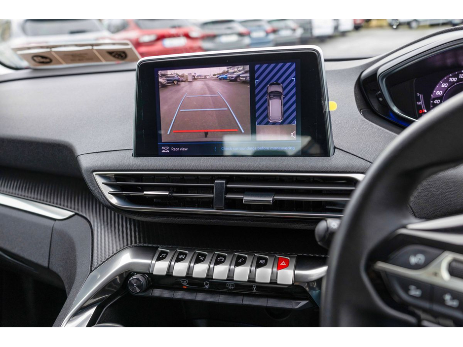 2021 Peugeot 3008 - image 14