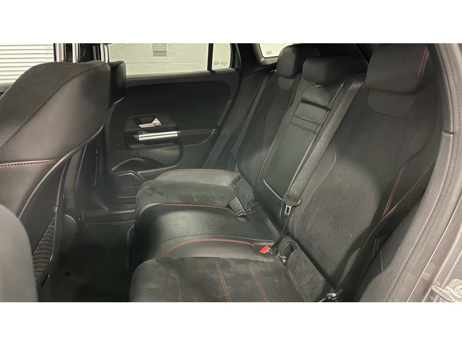 2025 Mercedes-Benz GLA Class - image 35