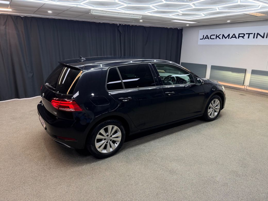 2017 Volkswagen Golf - image 16