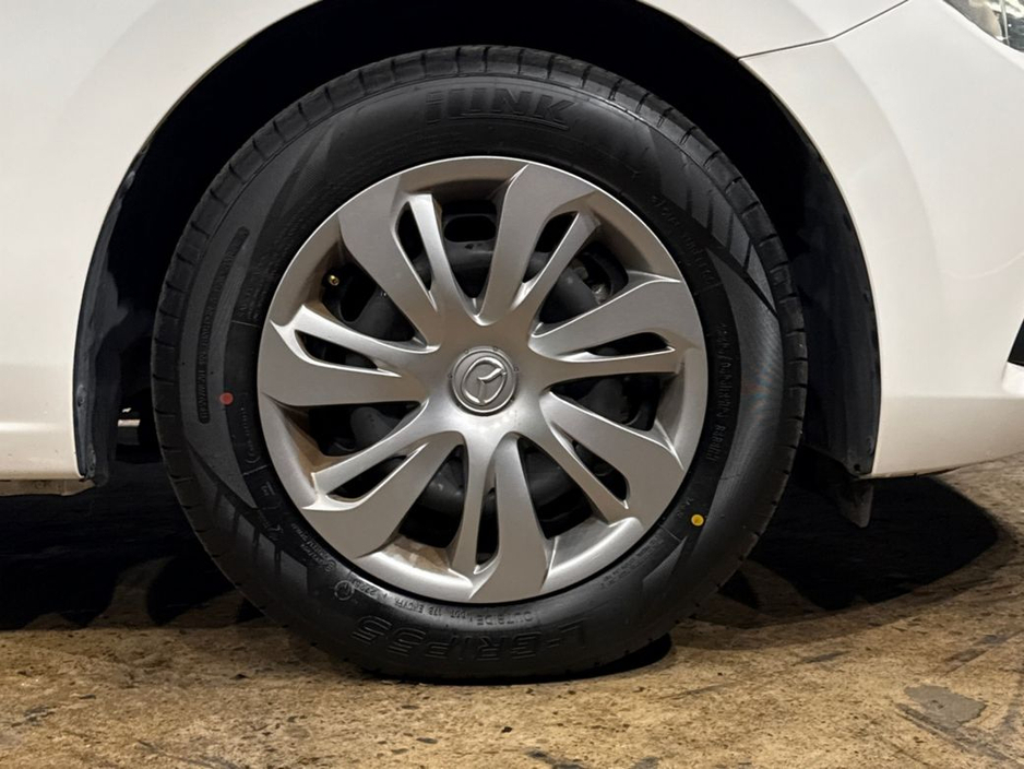 2019 Mazda Demio - image 10