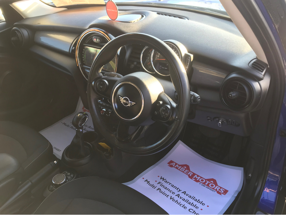 2018 MINI Cooper - image 22