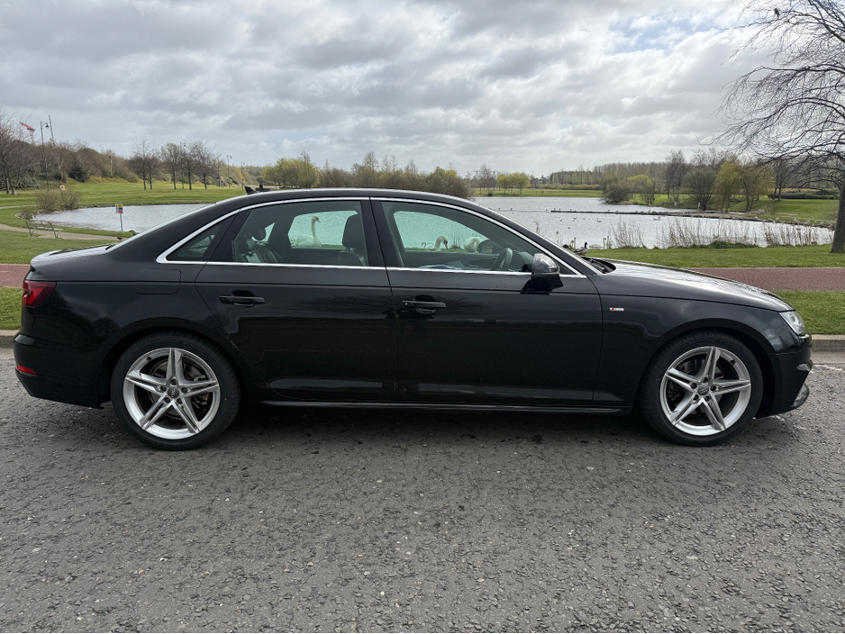 2018 Audi A4 - image 3