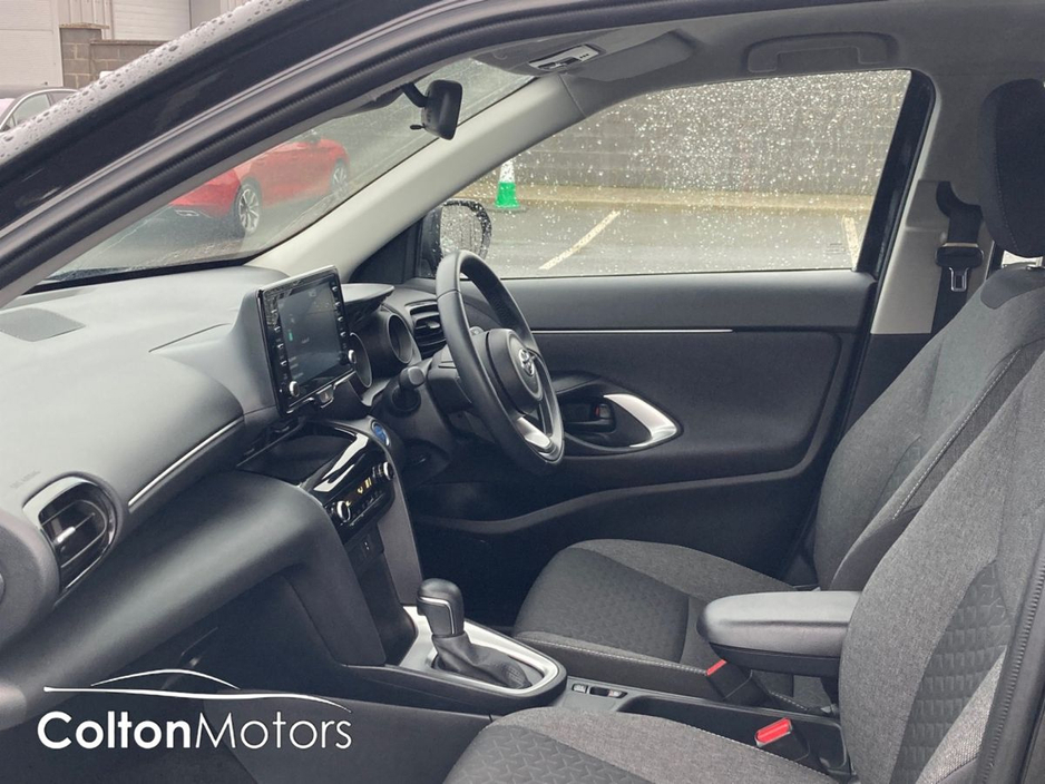 2024 Toyota Yaris Cross 1.5 Hybrid Luna €27,950