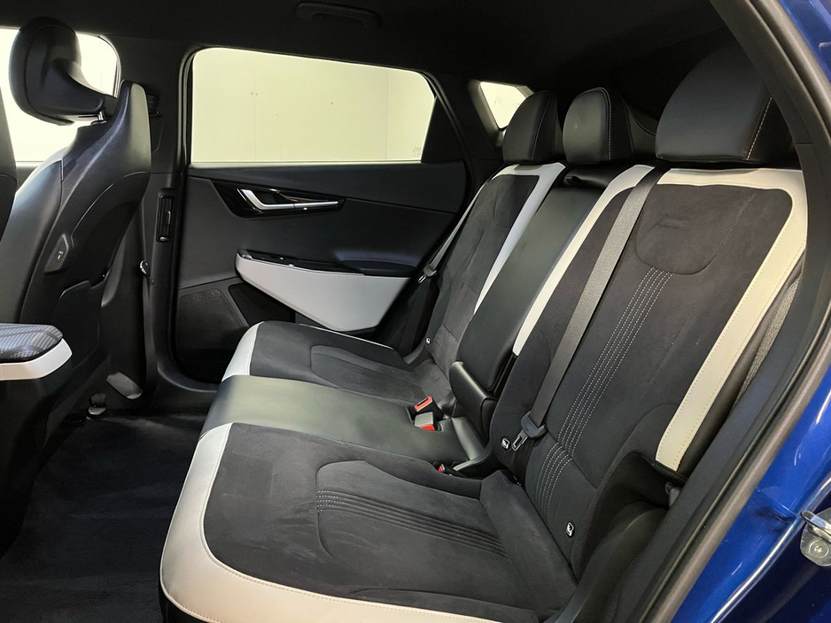 2023 Kia EV6 - image 8