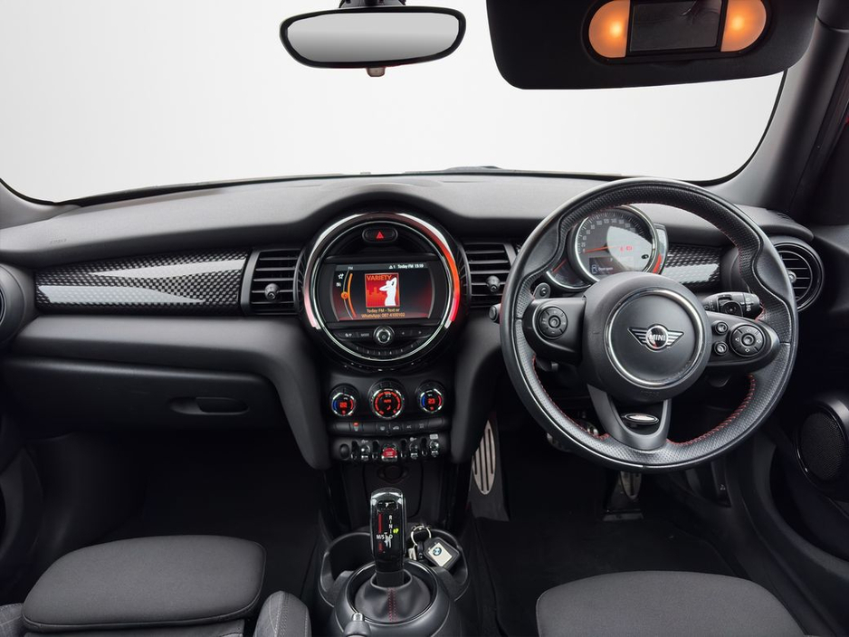 2018 MINI Cooper - image 13