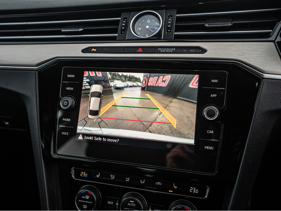 2019 Volkswagen Passat 2019 VW Passat Highline Auto/High spec/1yr warrant €25,888