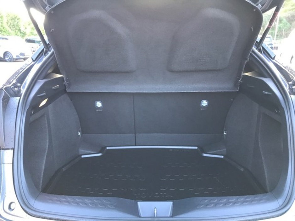 2022 Toyota C-HR - image 10