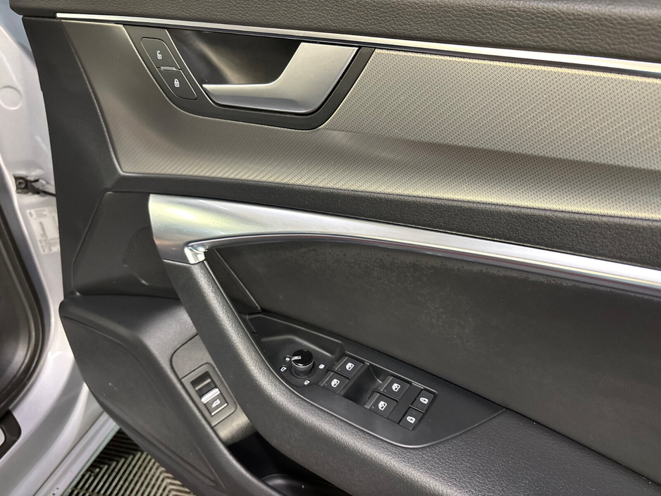 2022 Audi A6 - image 11