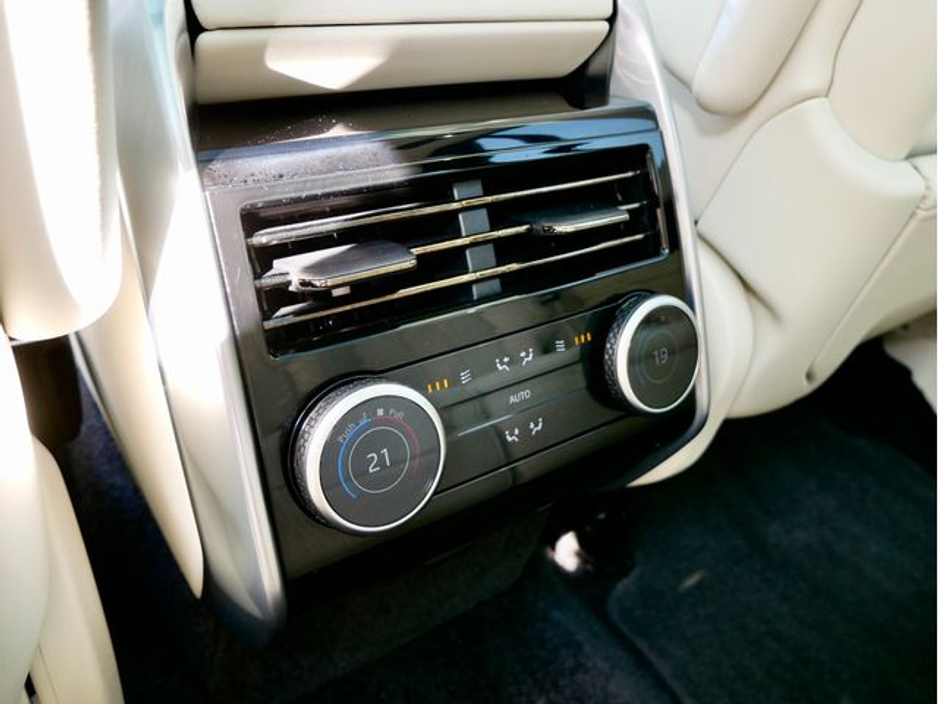 2025 Land Rover Range Rover - image 28