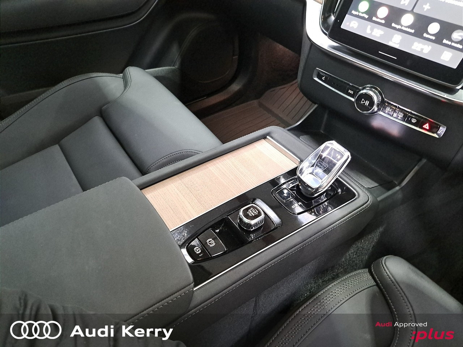 2025 Volvo XC90 - image 18