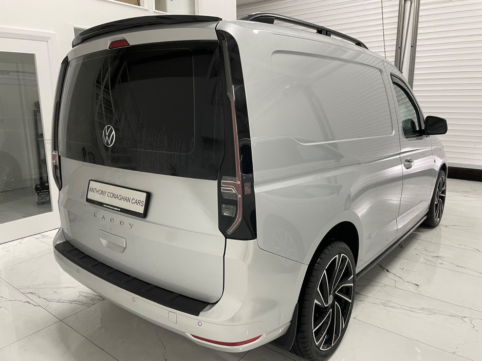 2023 Volkswagen Caddy CADDY DARK LABEL TDI 122HP A7F €19,995
