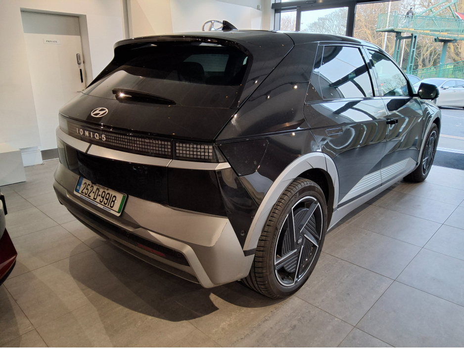 2025 Hyundai Ioniq 5 - image 2