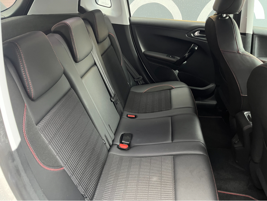 2019 Peugeot 2008 - image 15