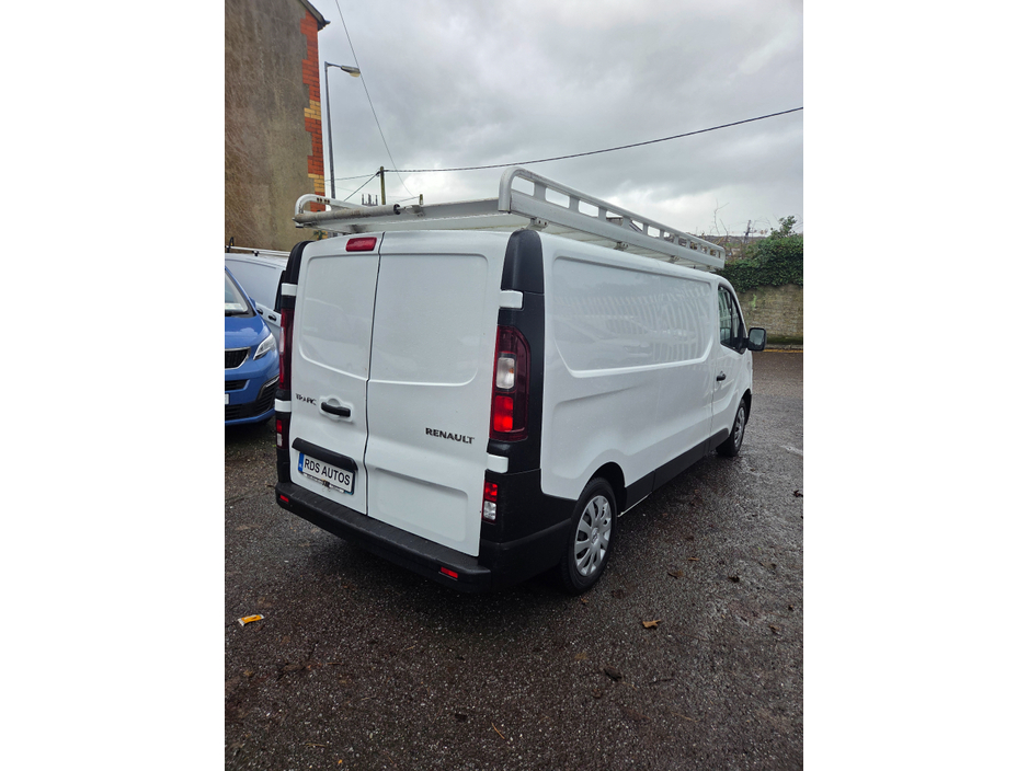 2021 Renault Trafic LL30 ENERGY DCI 120 BUSINESS P €16,500