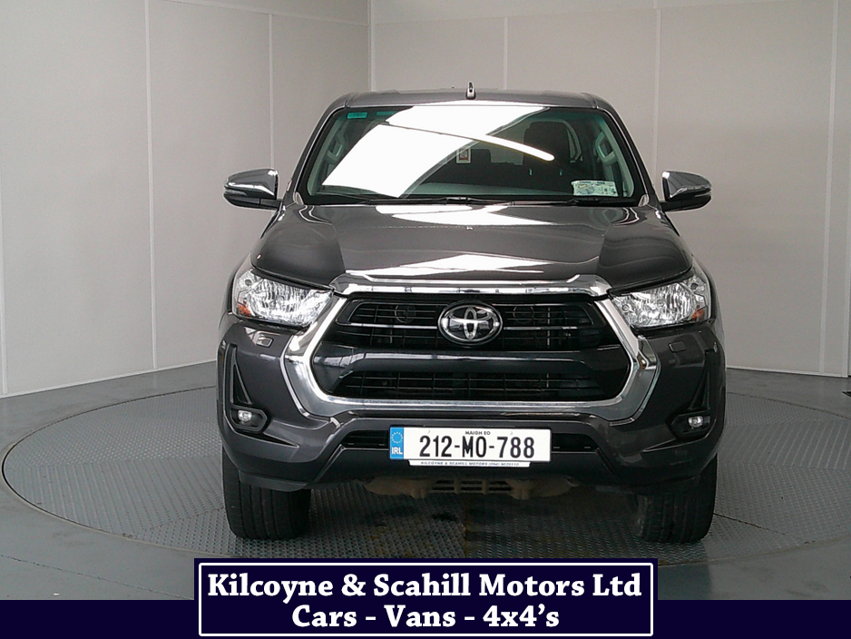 2021 Toyota Hilux - image 2