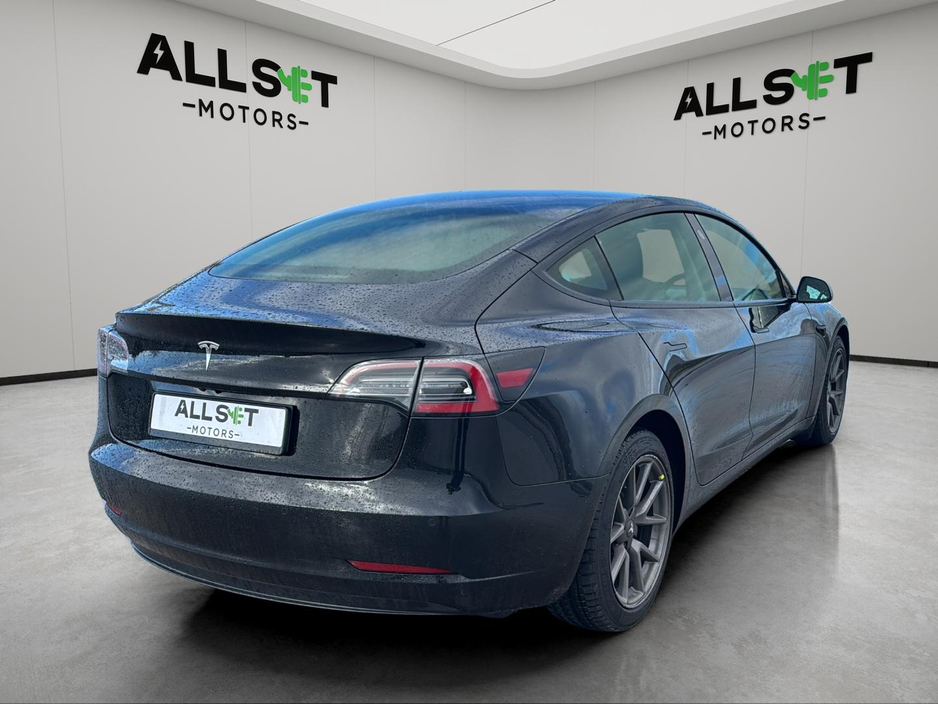 2021 Tesla Model 3 - image 18