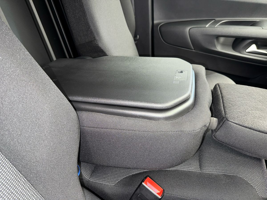 2026 Peugeot Partner - image 21