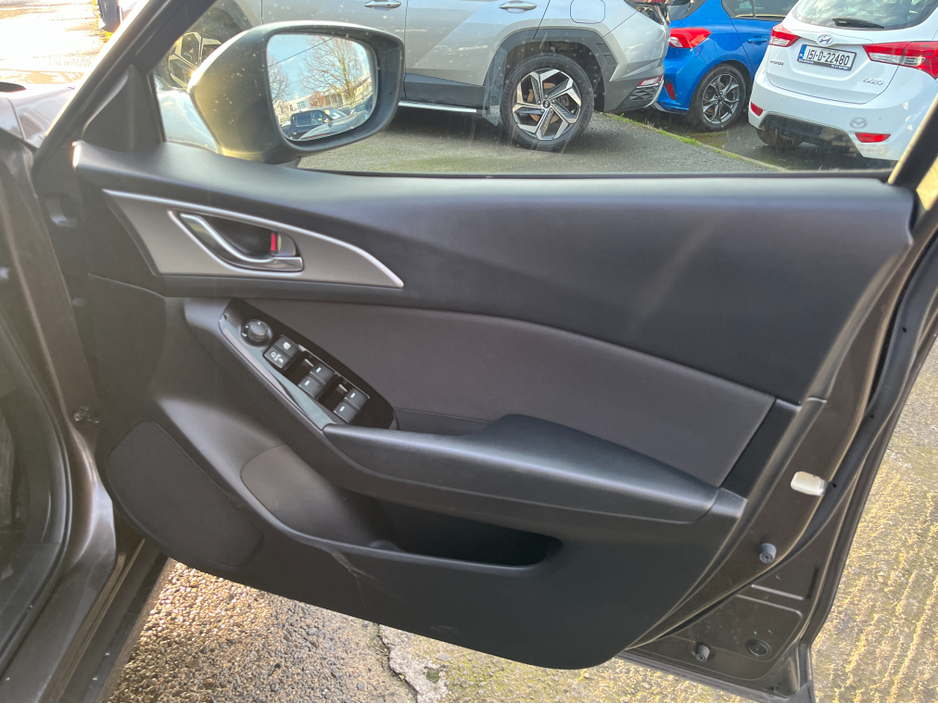 2019 Mazda Mazda3 EXECUTIVE SE 1.5 PETROL //HEATED SEATS//CARPLAY// €12,950