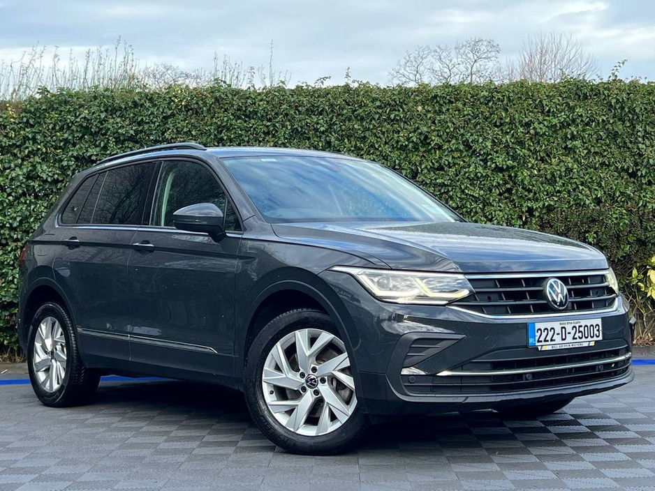 2022 Volkswagen Tiguan LIFE 1.4 TSI PLUG-IN HYBRID // FULL SERVICE HISTORY // APPLE CARPLAY/ANDROID AUTO // ADAPTIVE CRUISE CONTROL €28,950