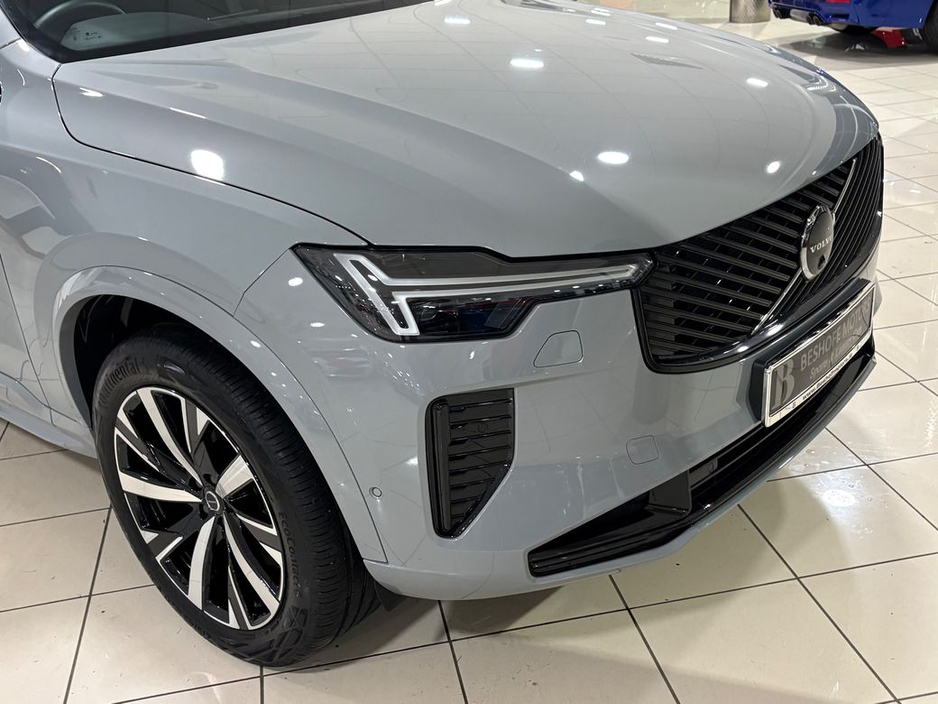 2025 Volvo XC90 T8 PLUS AWD=VAPOUR GREY//PAN ROOF//AS NEW=2 YEAR WARRANTY=TAILORED FINANCE PACKAGES INCL PCP AVAILABLE=TRADE IN'S WELCOME €79,995