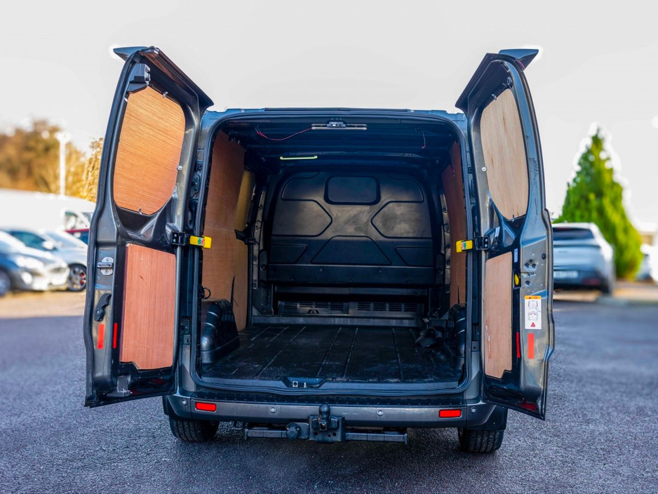 2019 Ford Transit Custom 300 LWB LIMITED. UPGRADED ALLOYS, SIDE BARS, UPGRADED FRONT GRILL AND SPLITTER. LOOKS THE PART. €23,950