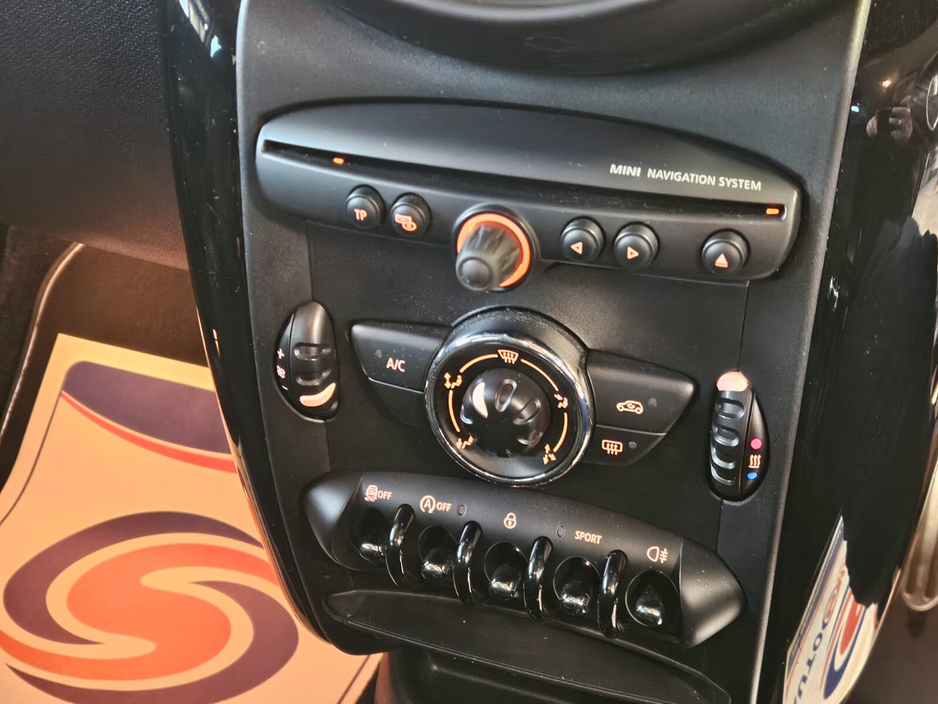 2014 MINI Countryman - image 10